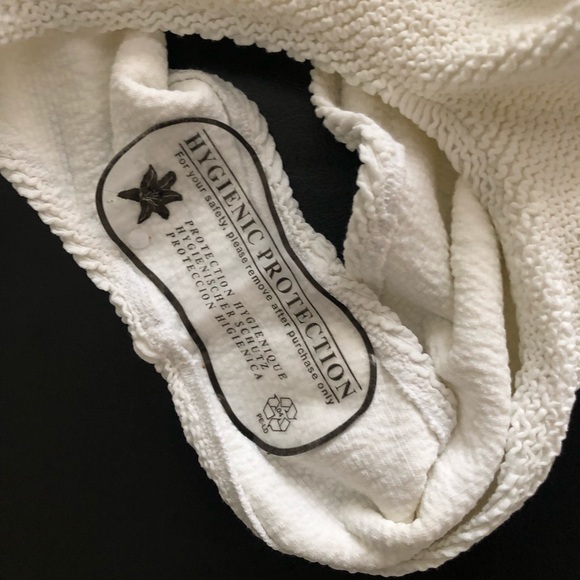 Youswim Suit in White, Aplomb - Picture 7 of 9